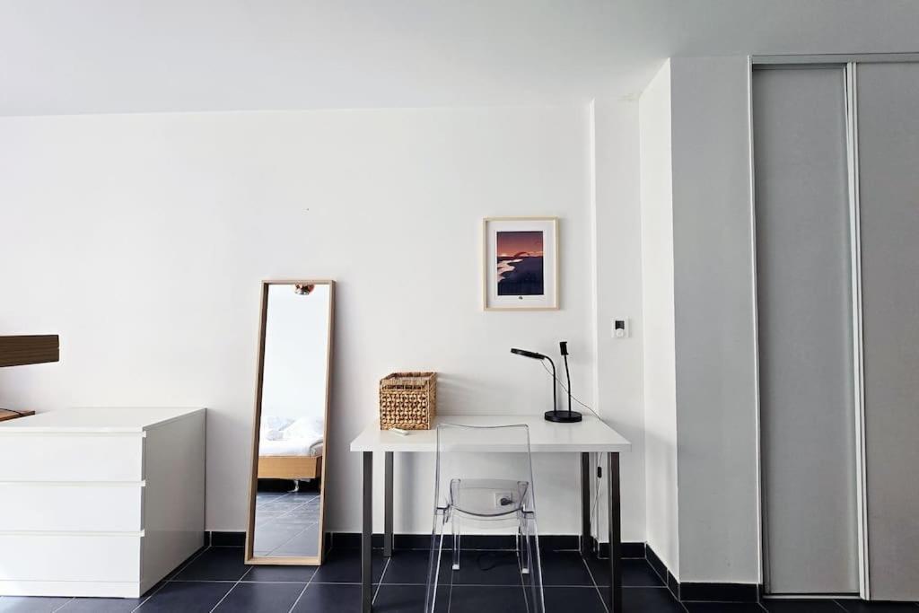 Bnbgones - Le Cosy Saint Louis - Metro Jean Mace Et Saxe Gambetta Lyon Extérieur photo